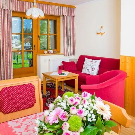 With 1 Bedroom بيت للعطل